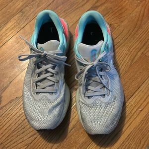 Nike Invincible Run running shoes